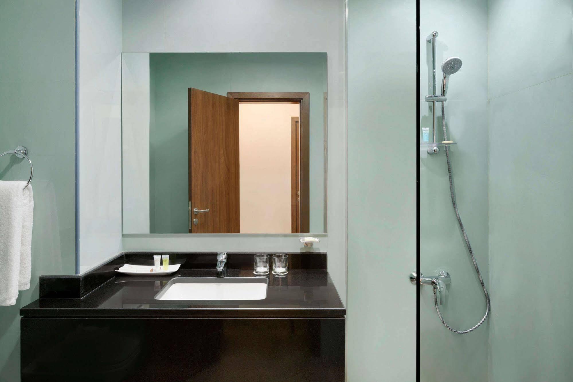 Ramada Encore Al Khobar Olaya Εξωτερικό φωτογραφία